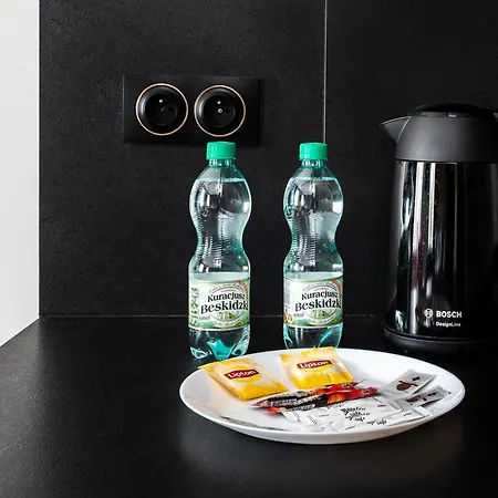 Piotrkowska Grand Avenue By Bookinghost Daire Łódź