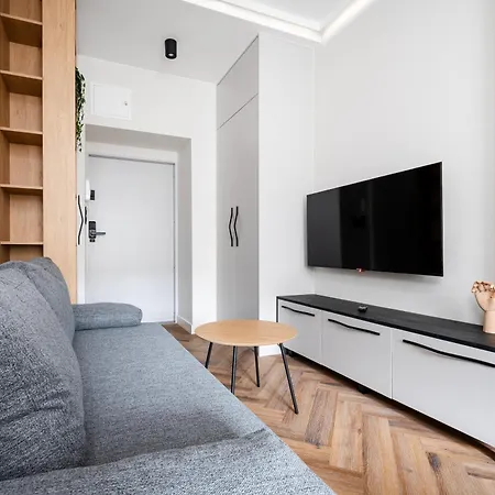 Piotrkowska Grand Avenue By Bookinghost * Łódź