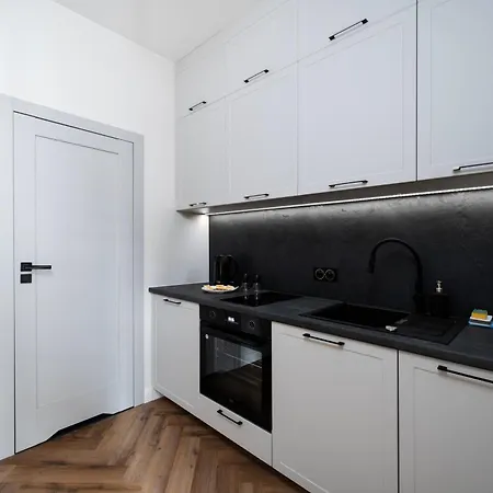 Piotrkowska Grand Avenue By Bookinghost * Łódź