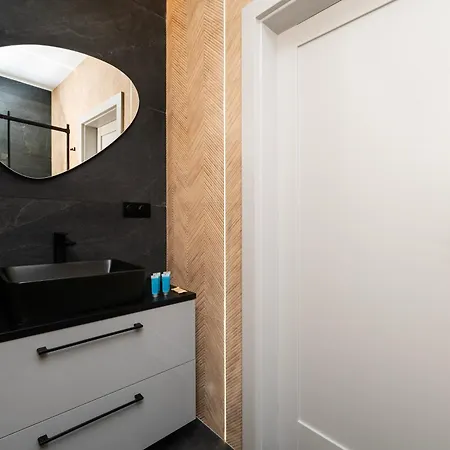 Piotrkowska Grand Avenue By Bookinghost * Łódź