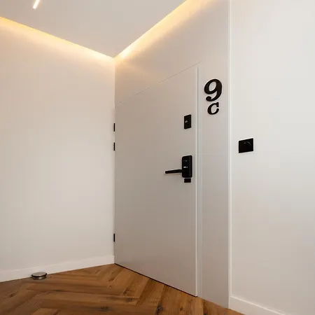 Piotrkowska Grand Avenue By Bookinghost Łódź