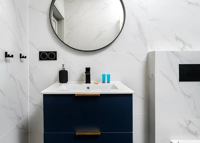 Piotrkowska Grand Avenue By Bookinghost Daire