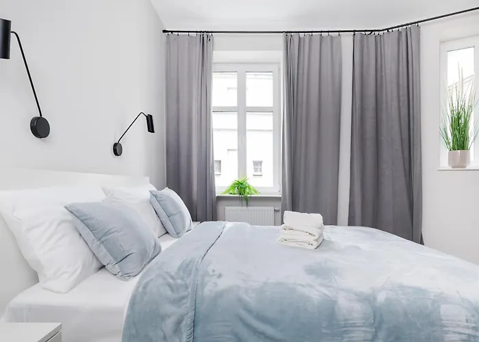 Piotrkowska Grand Avenue By Bookinghost