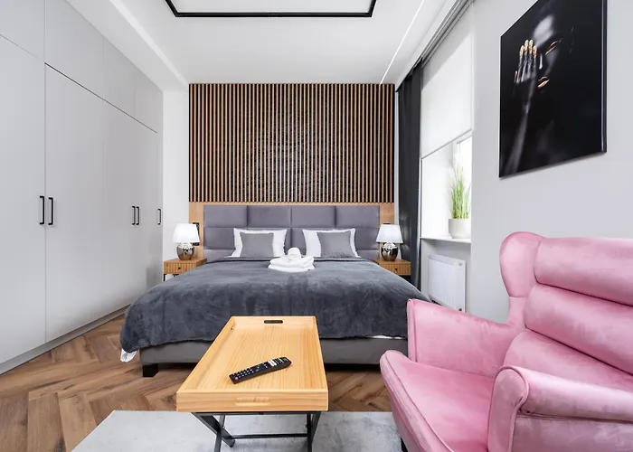 Piotrkowska Grand Avenue By Bookinghost Daire *